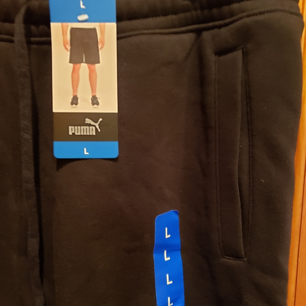 Men's PUMA sweatshorts Black NWT  size L